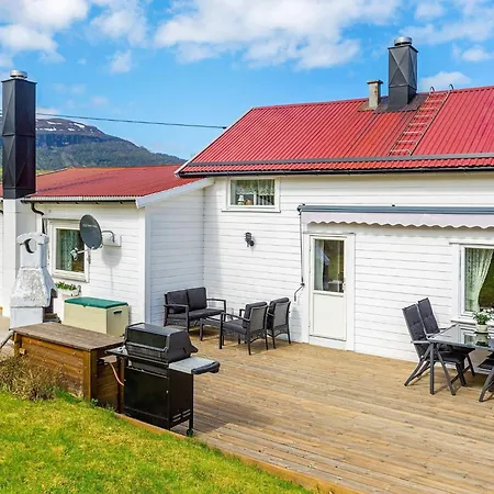 Сasa de vacaciones 8 Person In